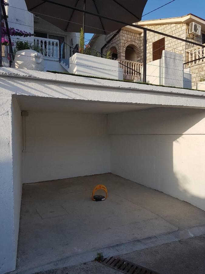Waterfront Townhouse Sunset View With Garage Apartment Bigovo Bagian luar foto
