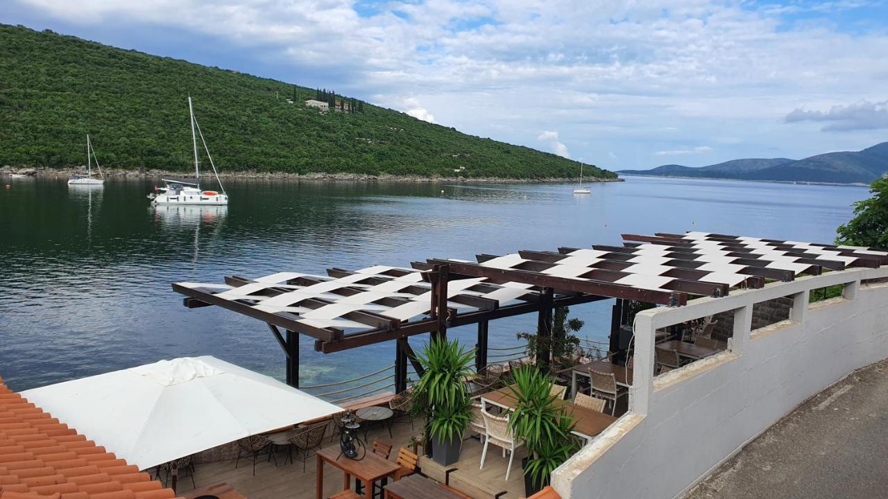 Waterfront Townhouse Sunset View With Garage Apartment Bigovo Bagian luar foto