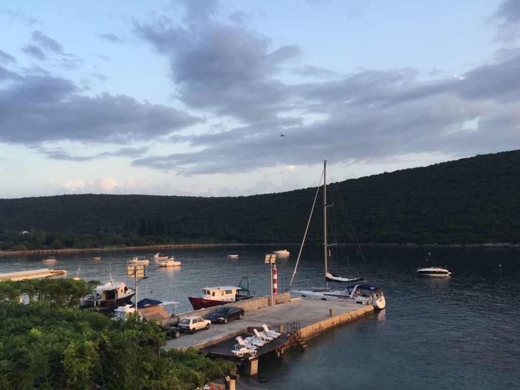 Waterfront Townhouse Sunset View With Garage Apartment Bigovo Bagian luar foto